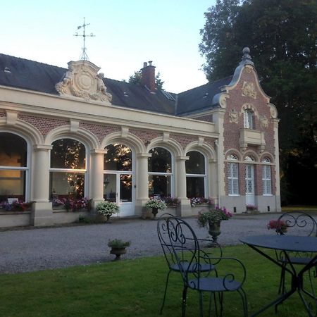 Le Chateau Des Ormes Bed & Breakfast Lambersart Bagian luar foto