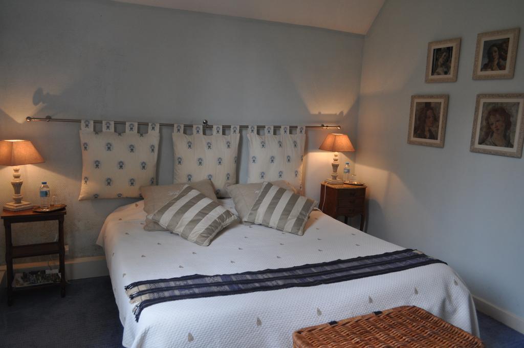 Le Chateau Des Ormes Bed & Breakfast Lambersart Ruang foto