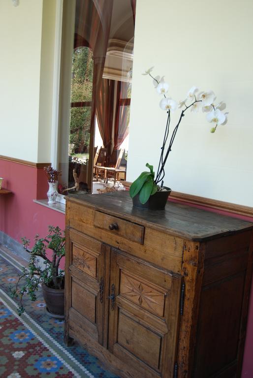 Le Chateau Des Ormes Bed & Breakfast Lambersart Bagian luar foto