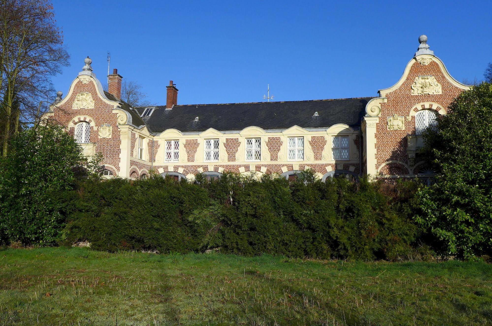 Le Chateau Des Ormes Bed & Breakfast Lambersart Bagian luar foto
