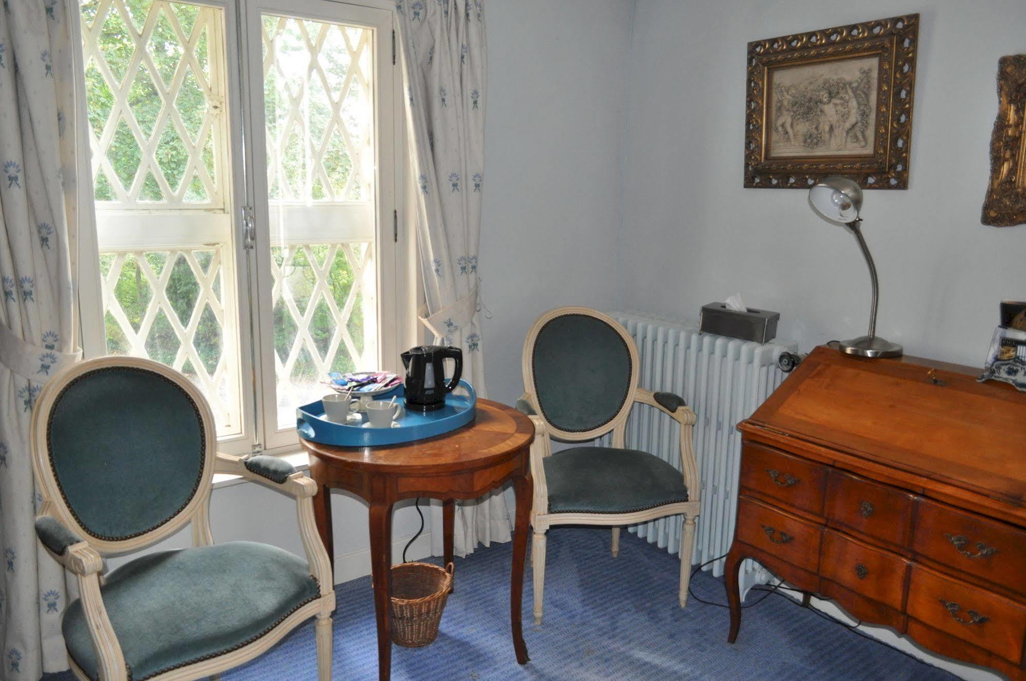 Le Chateau Des Ormes Bed & Breakfast Lambersart Bagian luar foto